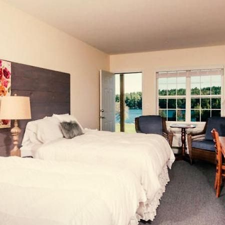 Crescent Lake Inn And Suites Wolfeboro Luaran gambar
