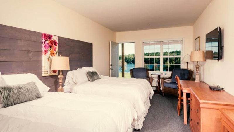 Crescent Lake Inn And Suites Wolfeboro Luaran gambar
